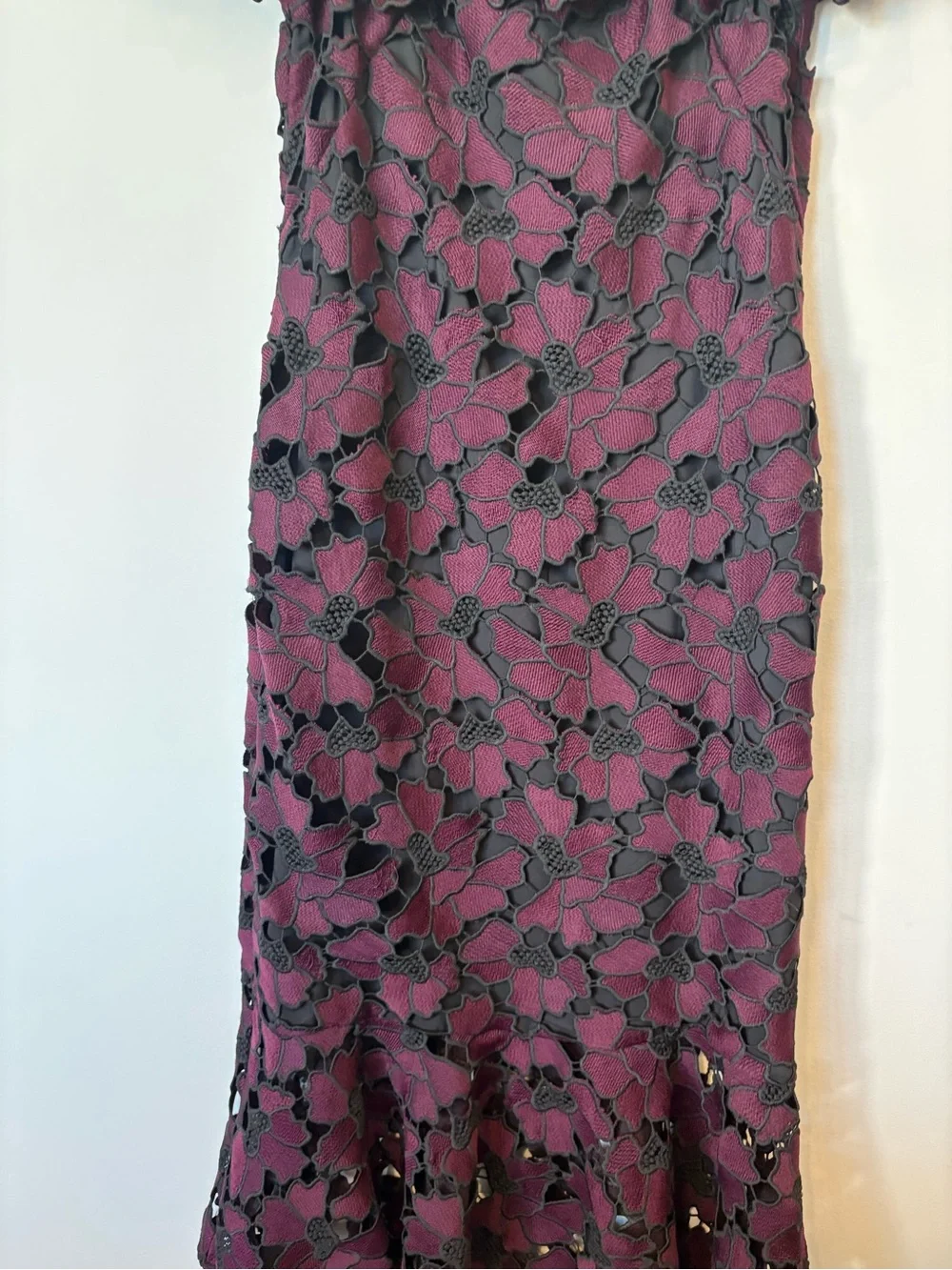 SHOSHANA midnight Off-Shoulder Burgundy Lace Midi Dress